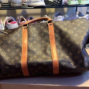 Vintage but in good condition. https://grailed.app.link/Hx7lQ779Lrb